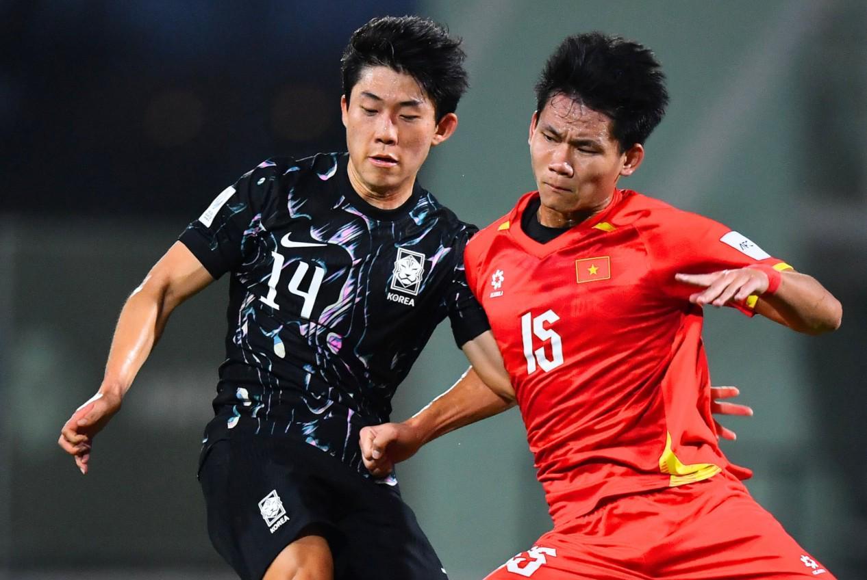 世界杯高清比赛直播地址-韩媒：拿不下10人越南却说“还没到完全体”；留给韩国队的时间不多了