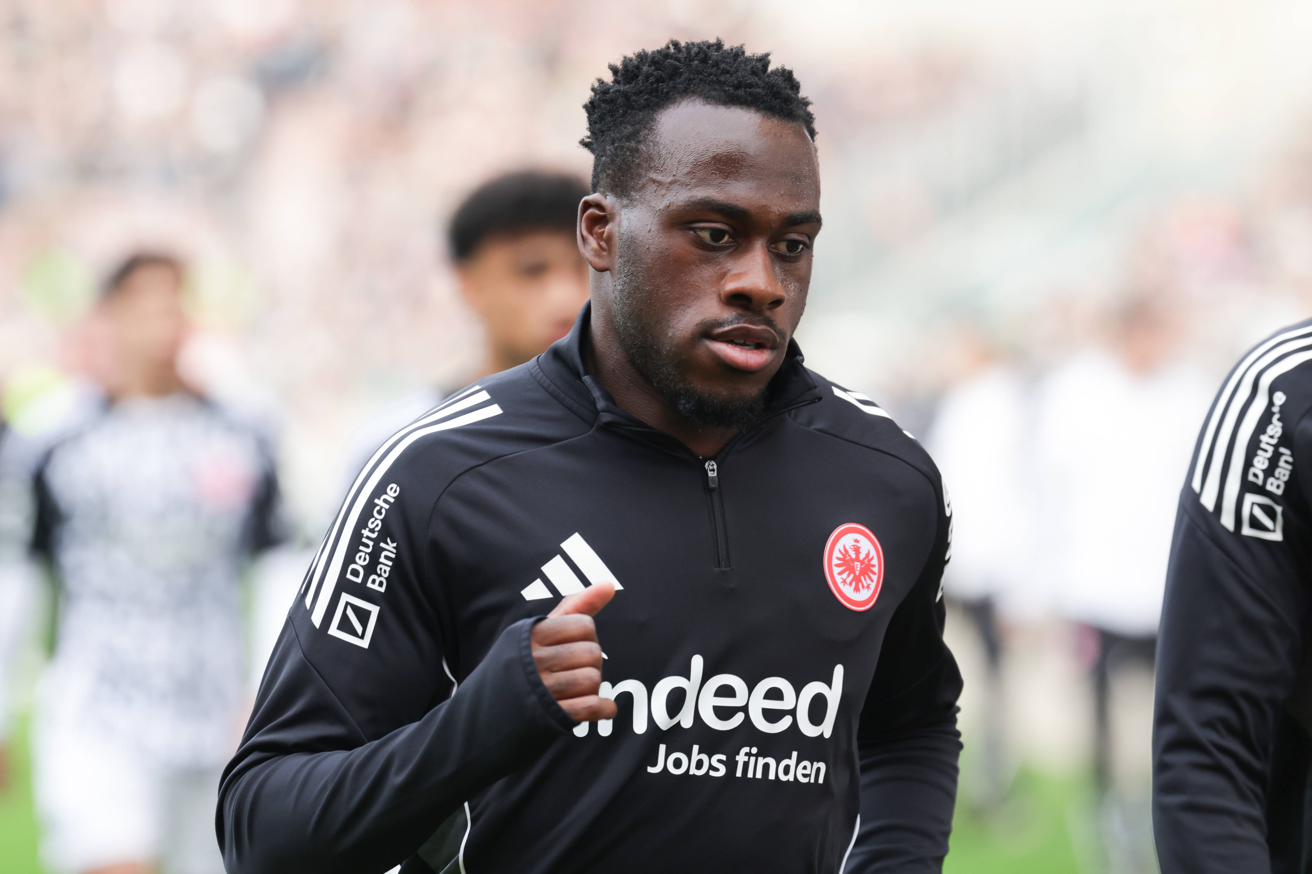 世界杯官方客户端下载-图片报:法兰克福欲买断卡利穆恩多,计划出售布朗和柯林斯